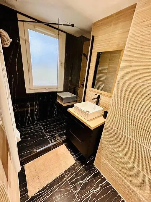 T4 jolie vue avec jaccuzzi-1