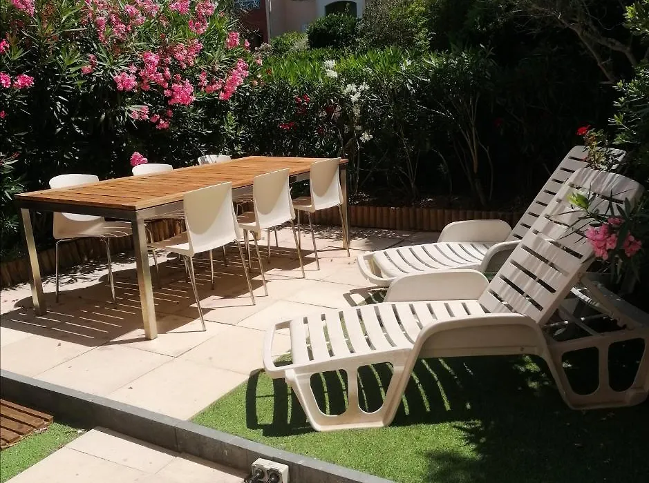 Appartement Zen à Frejus avec jardin, piscine, tennis, proche mer-1