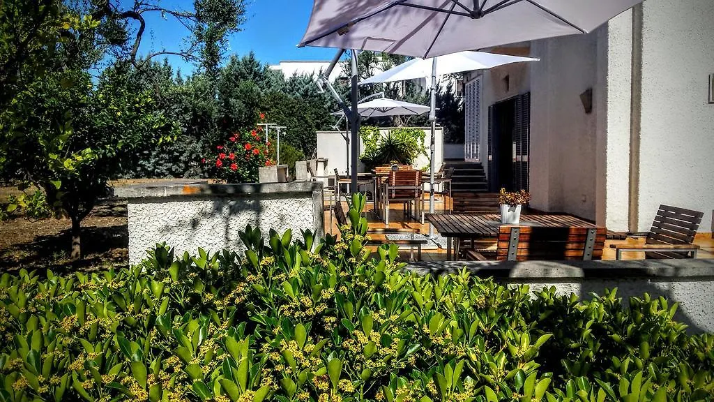 Bed And Breakfast La Villa Ambienti Sanificati Con Generatore Di Ozono-1