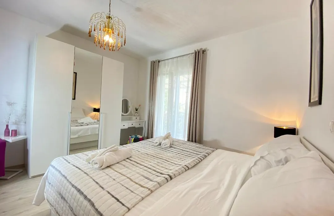 Luxury Marijana-1