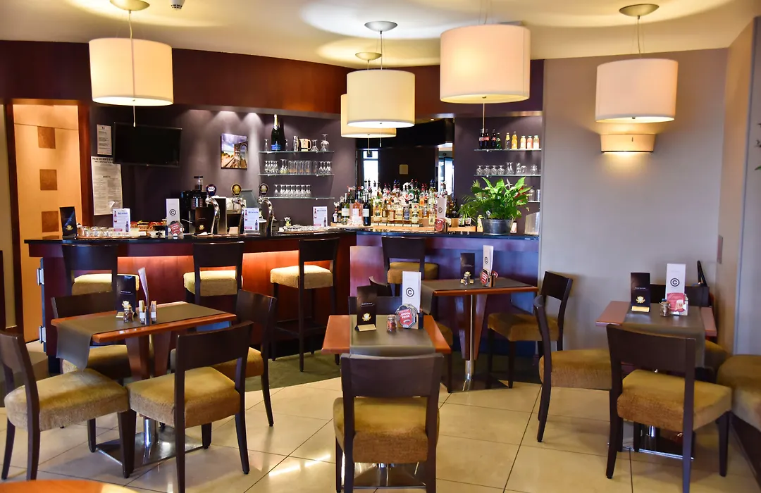 Holiday Inn Calais - Centre Car Ferry By Ihg-1