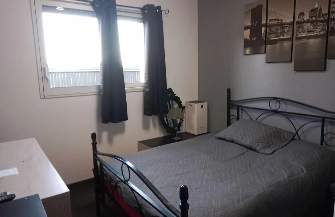 Chambre chez l'habitant-1