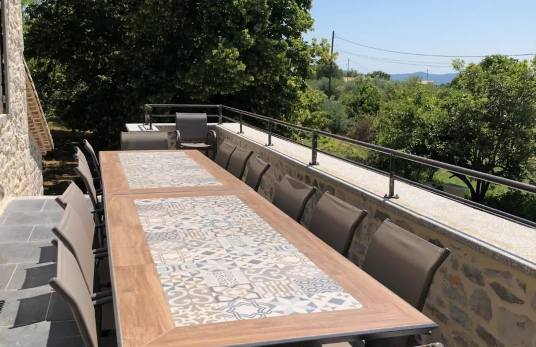 Maison De Charme Avec Piscine Couverte Et 9000M2-1