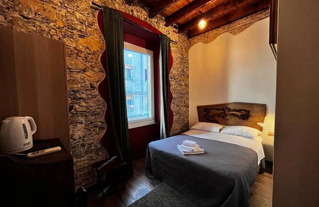 La Taverna Del Metallo Rooms-1
