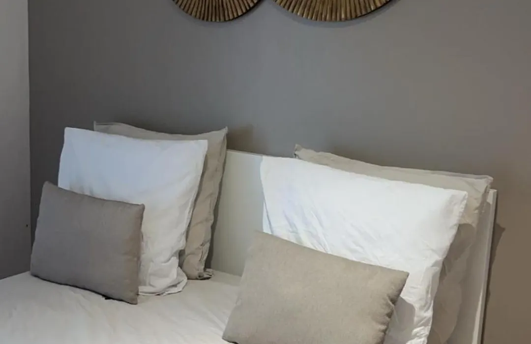 Saint-Cosme Home-1