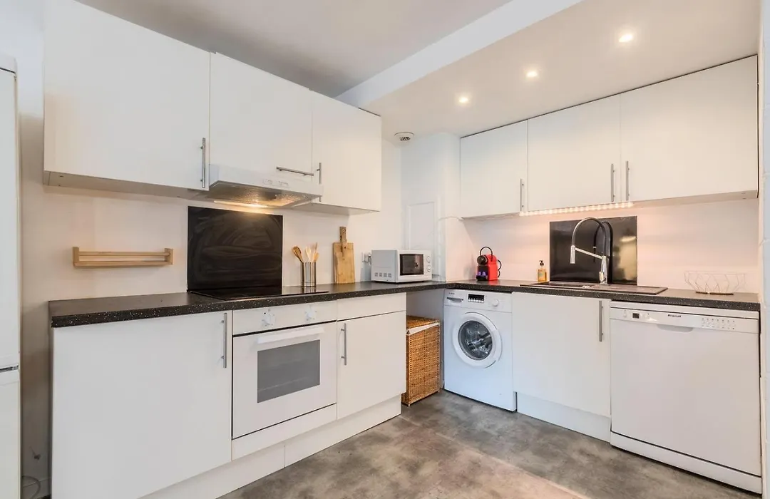 Spacious Apartment W Private Parking In Old Lille-1