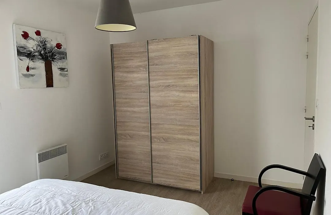 Appartement 3 Etoiles A 50M De La Plage De Royan Avec Terrasse Et Parking Prive - Fr-1-539-2-1