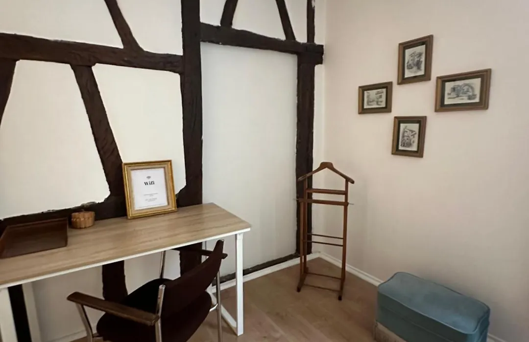 Au colombage de Chalon, centre ville quartier historique-1