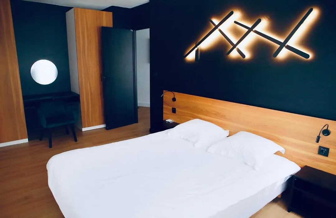 Alison's Suite-1