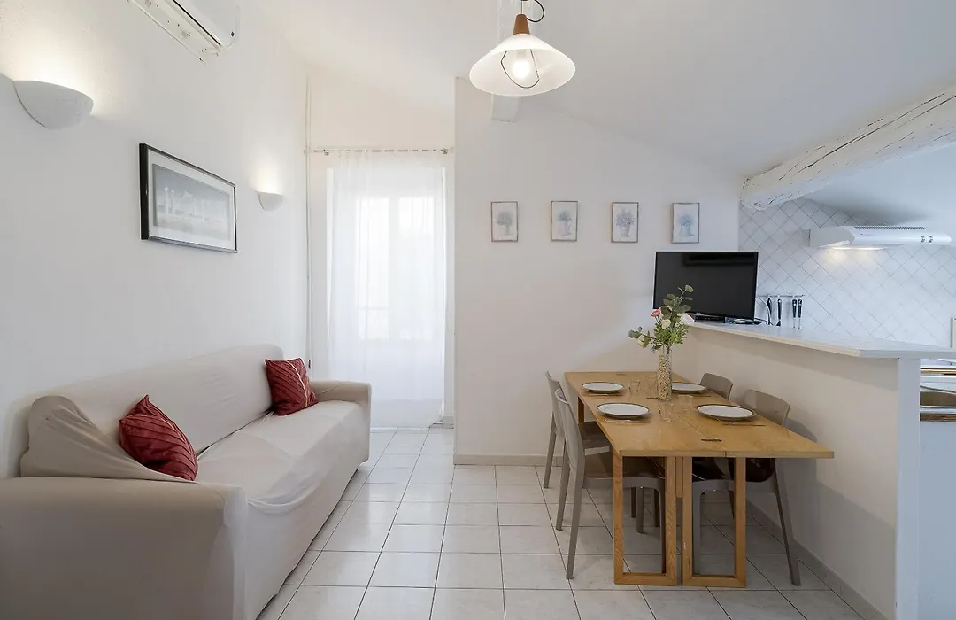 Pied-A-Terre Saint Michel-1