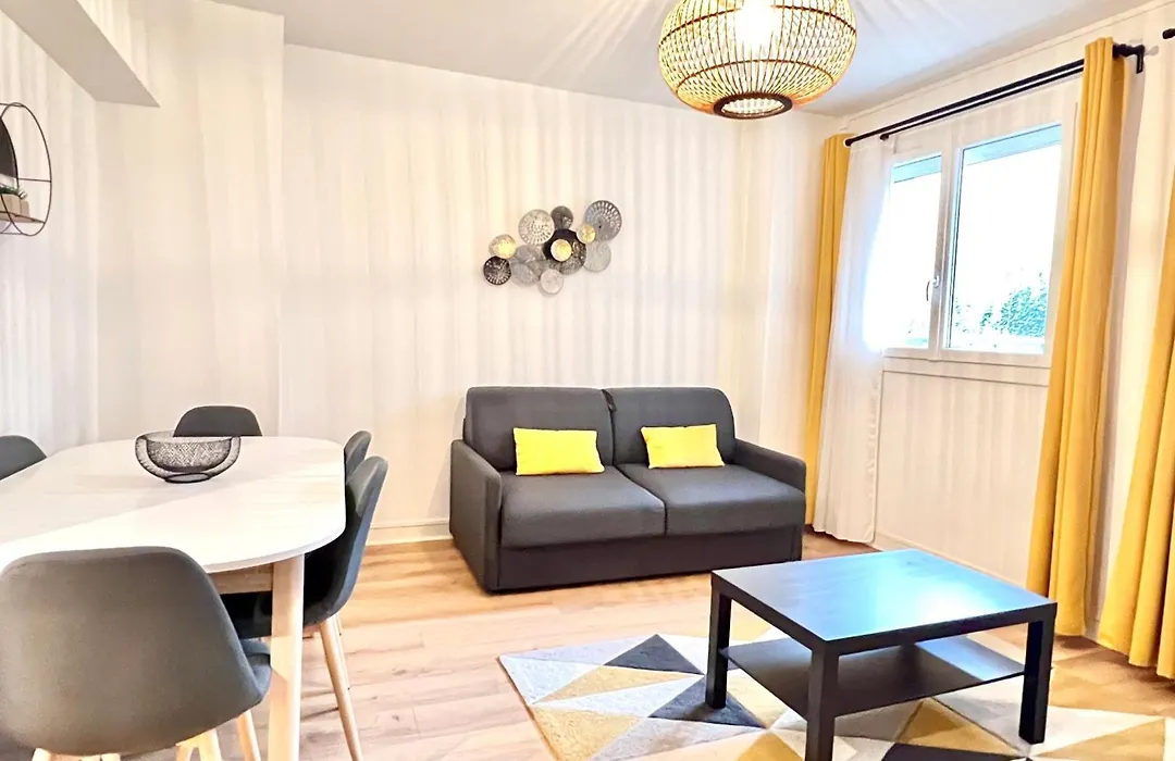 Stay House To Poitiers-1