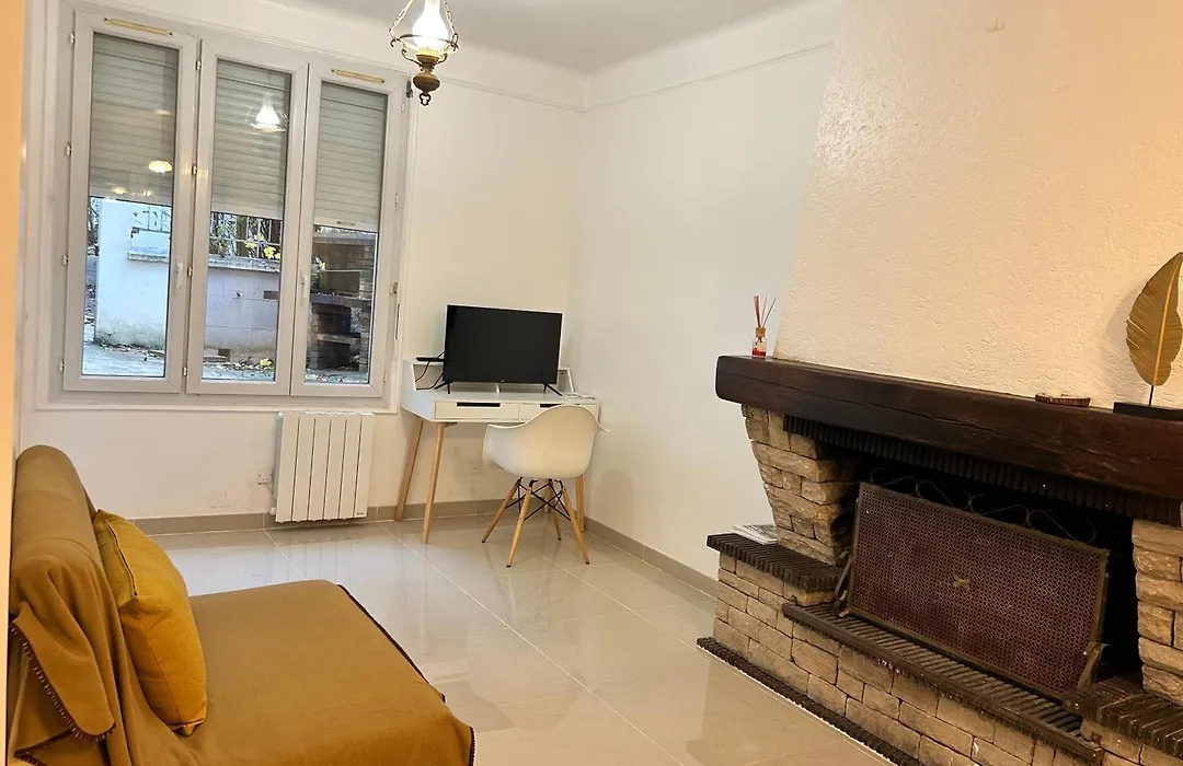 Grand logement Centre Ville Massy-1