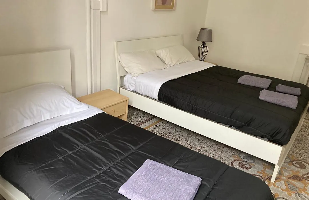 Guest House Roma-1