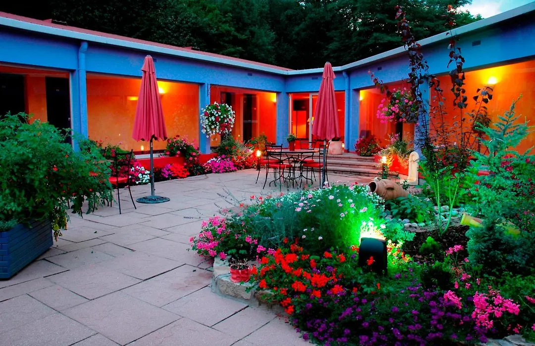 Logis Hôtel Atrium Epinal-1
