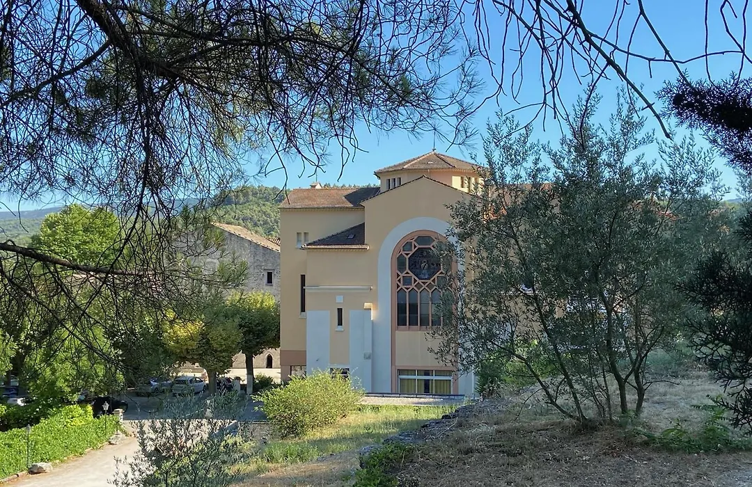 Hôtellerie Notre Dame de Lumières-1