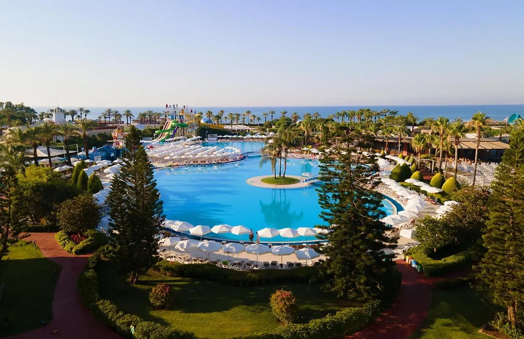 Miracle Resort Hotel-1