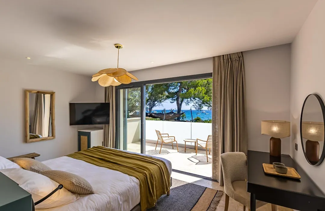 Le Refuge - Gigaro Lodges-1