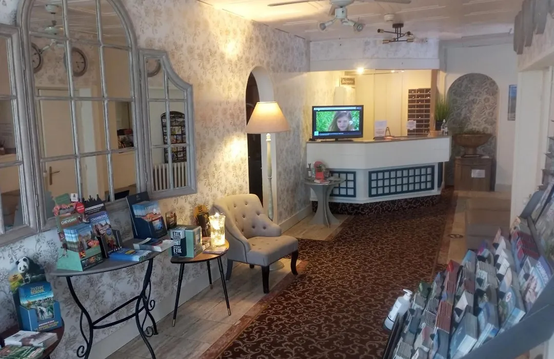Cit'Hotel Logis Louise de Savoie-1