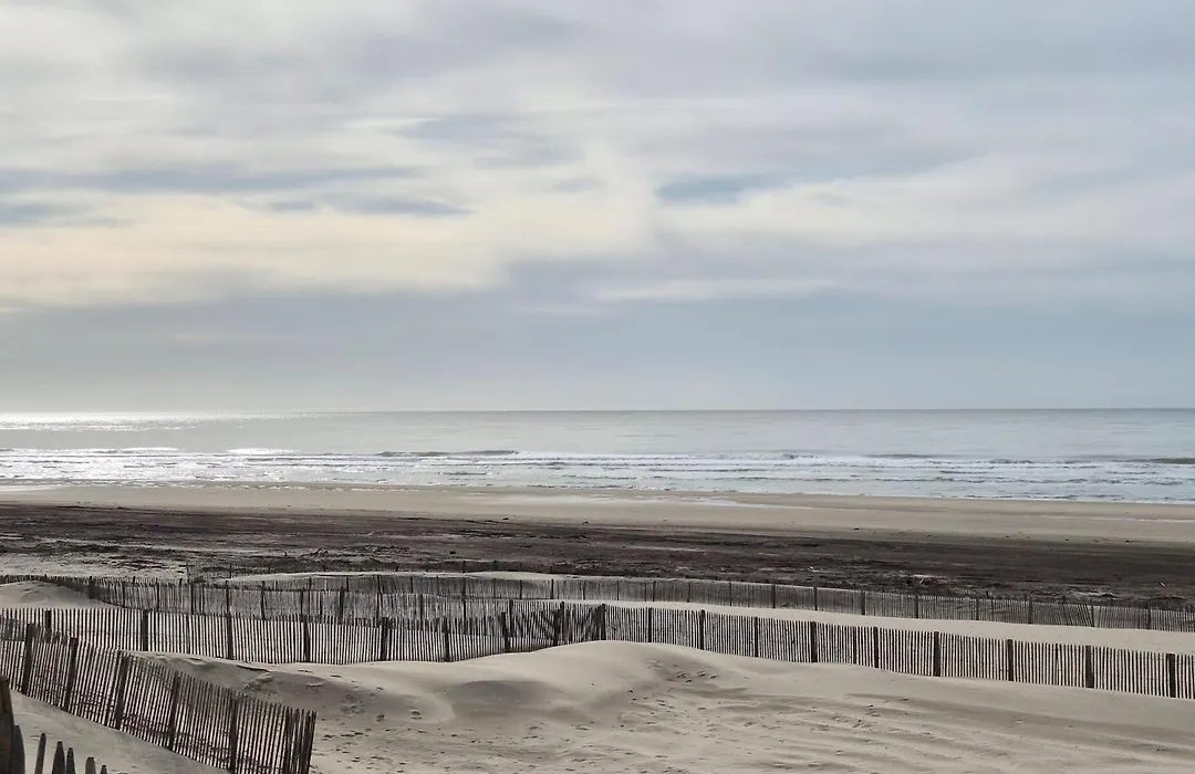 Joussac Côté Plage - Devant l'océan-1