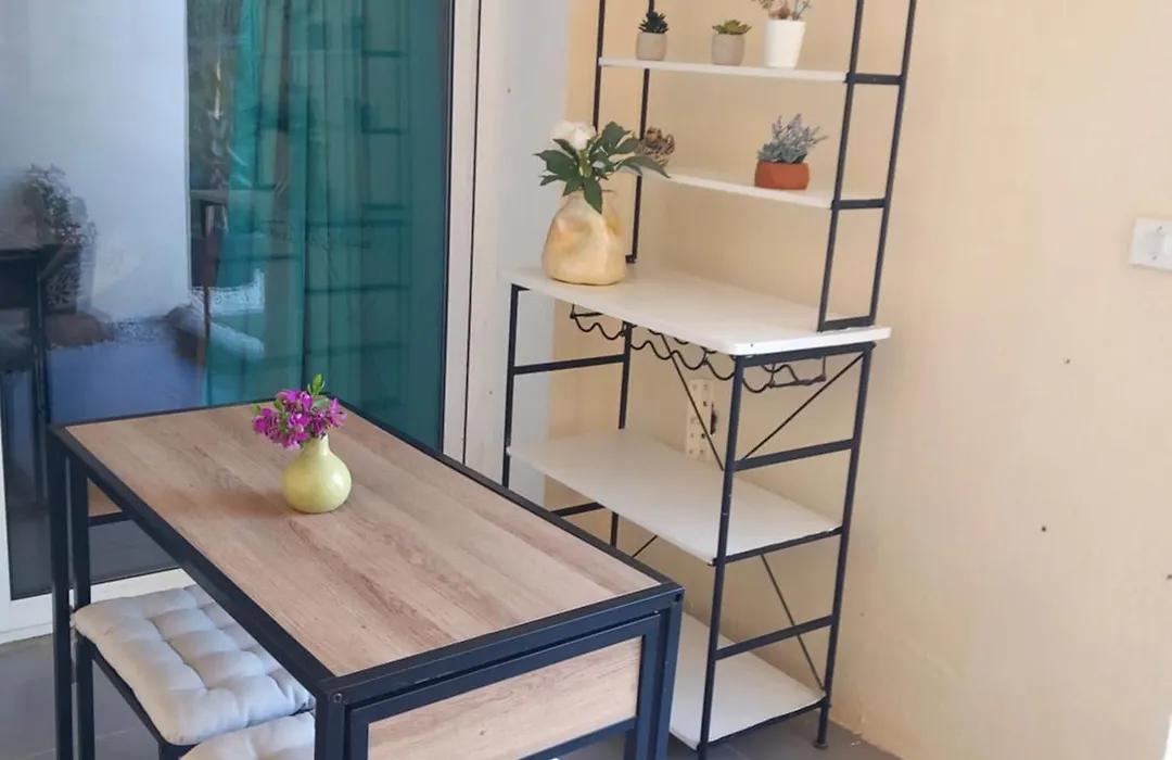 Studio avec Jardin et Parking Privés-1