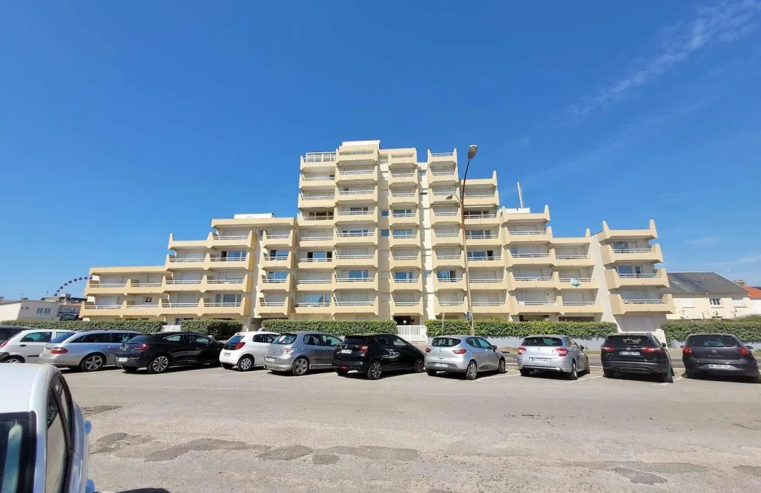 Appartement 50M² Avec Balcon, Parking Prive Et Wifi A Deux Pas De La Plage - Fr-1-674-36-1