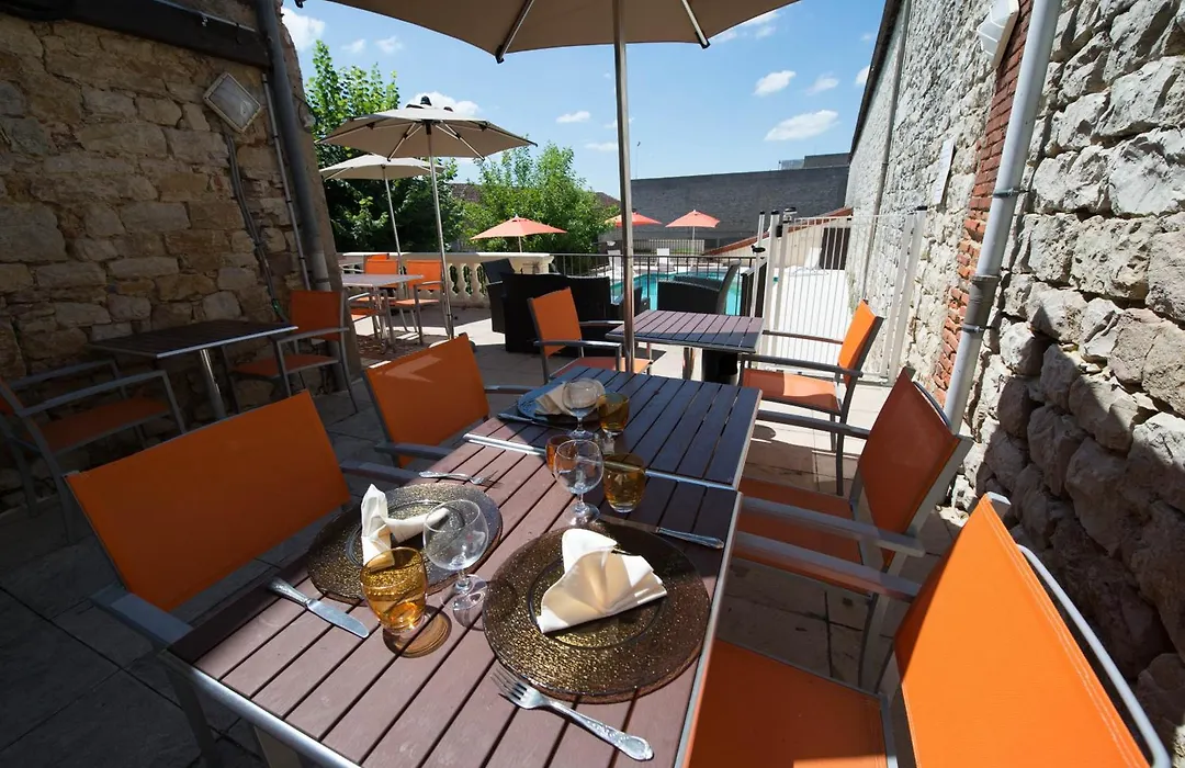 Logis Hôtel restaurant&Pizzeria Vuillot-1