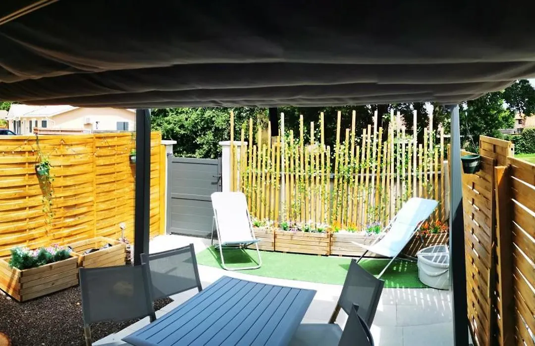 STUDIO MEZZANINE 2/3 Personnes-1