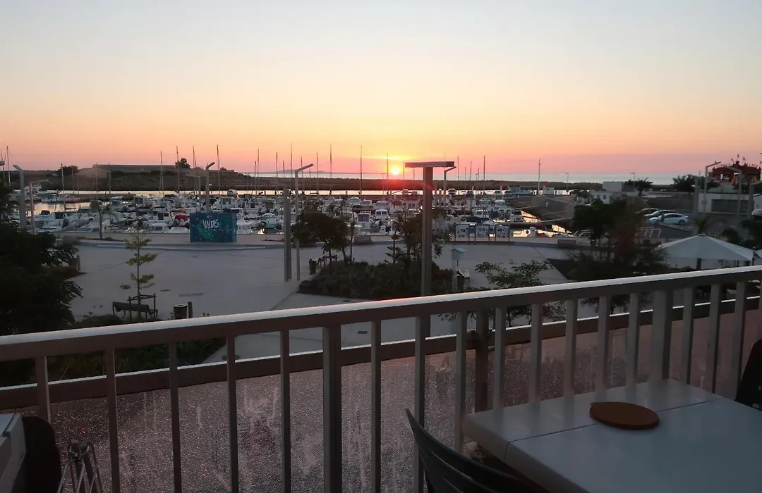 Studio Valras vue Port et Mer, Wi-Fi gratuit, Parking box fermés inclus-1
