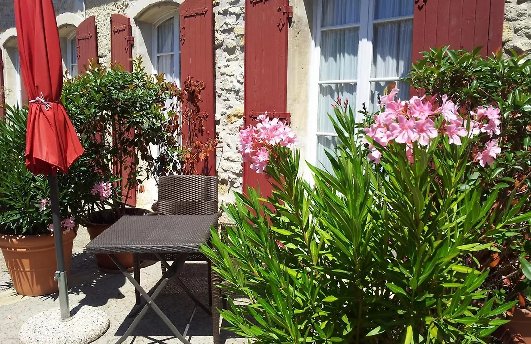 Hotel Des Artistes-1