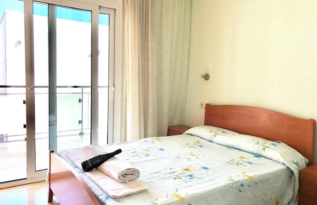 Apartamentos Benet-1