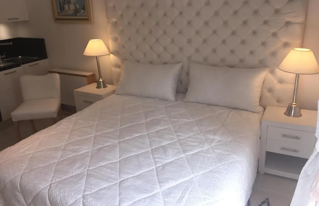 Villa Louise-Rose-1
