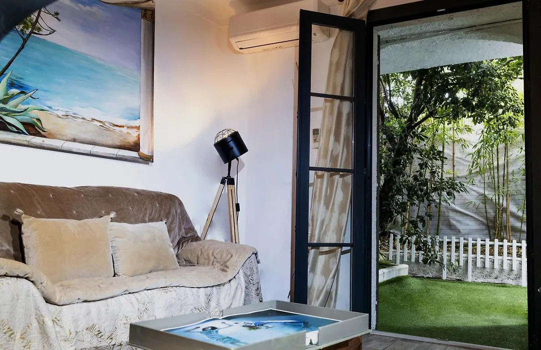 Les Canoubiers Luxe et sérénité au cœur de Saint-Tropez Suites spacieuses avec jardin enchanteur-1
