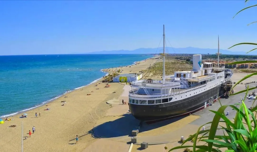 Soleil Levant 2 - En bord de mer - Superbe Appartement Cosy - Accès direct plage - Proche Commerces et Animations-1