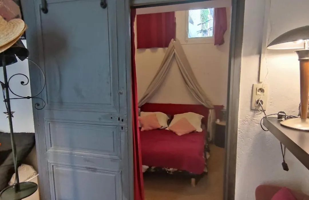 L'Atelier B&B - Esprit bohème, la nature en ville-1