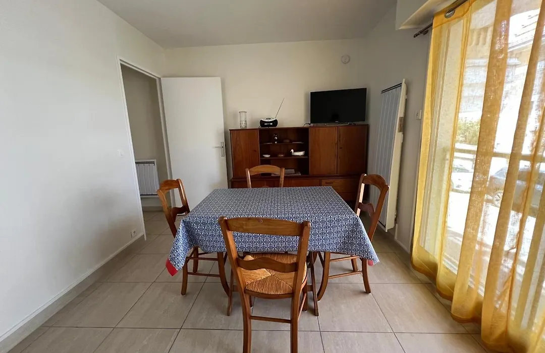 Appartement T2 - Accès plage et commerces - Parking inclus - FR-1-474-6-1