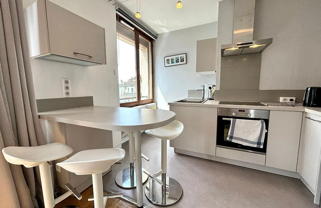 Annecy Centre - Lumineux et Spacieux Appartement 2 Pièces de 54m² pour 2/4 Personnes - FR-1-432-28-1