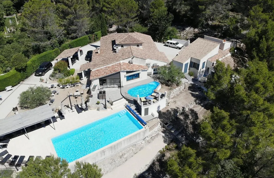 B&B Villa Chante Coucou-1