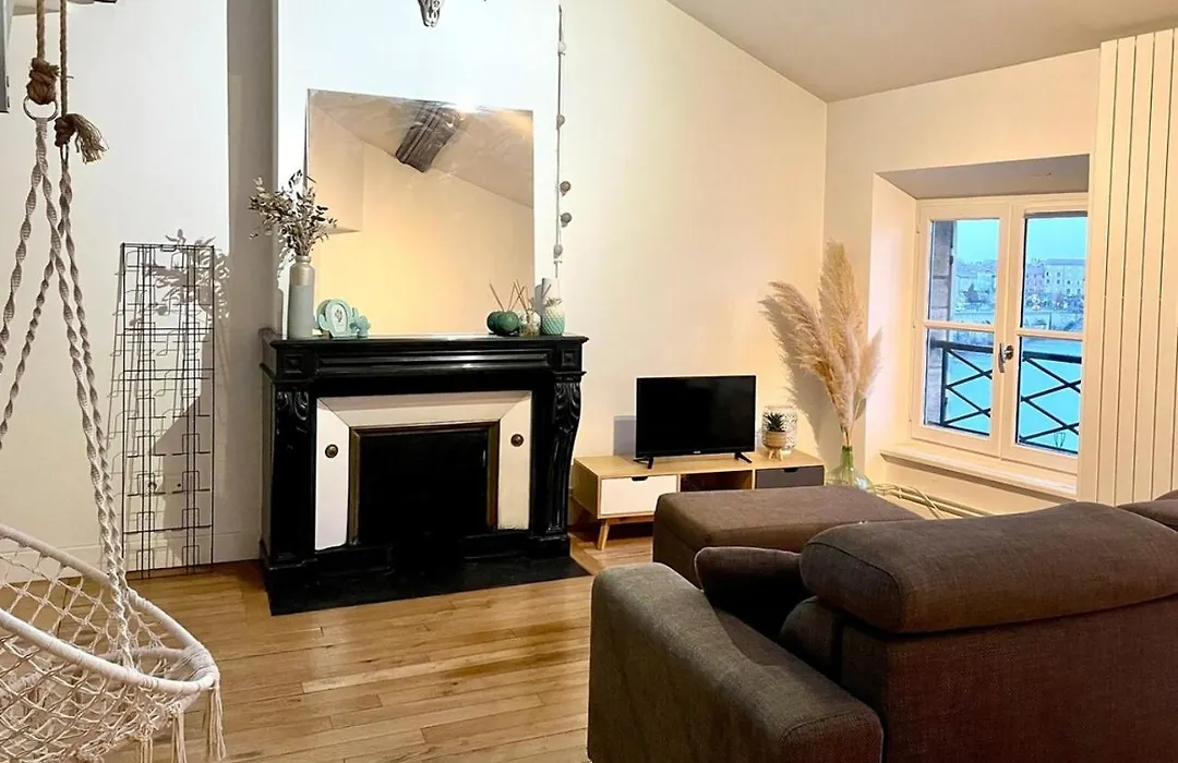 Riverside Lamartine Mcon 2 Bedroom Appartment-1