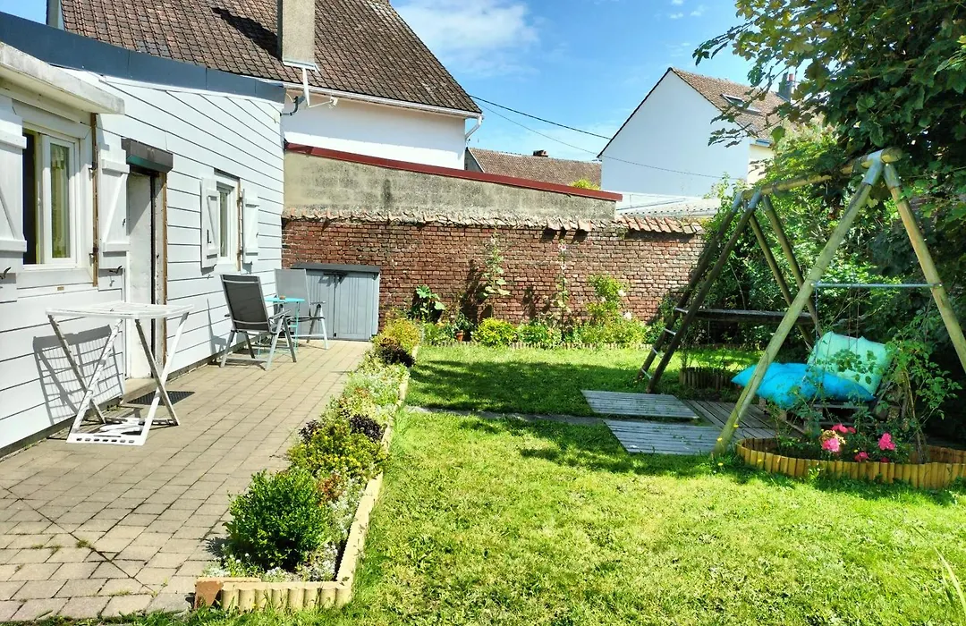 Studio Avec Un Jardin Privatif Sans Vis-A-Vis-1