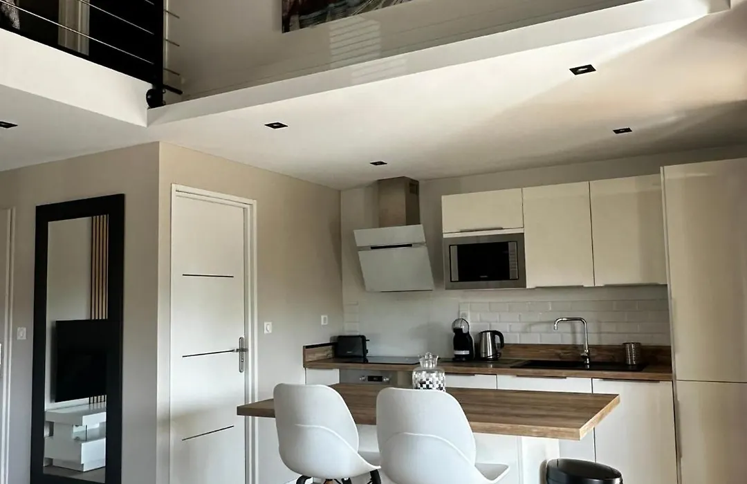 FREJUS - Appartement 4 personnes - Piscine-1