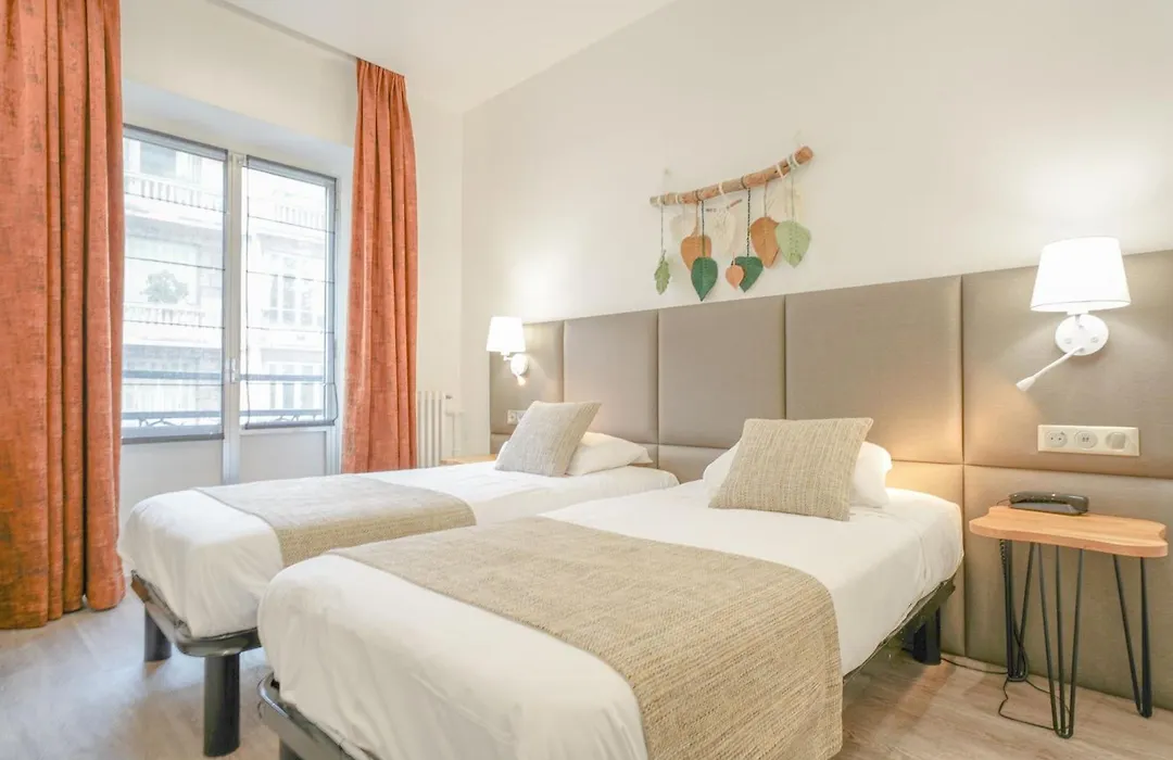 Hotel Busby-1