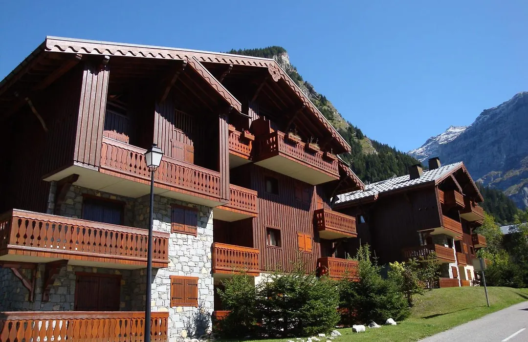 Duplex 4 pièces avec balcon et parking à Pralognan, proche des pistes - FR-1-464-43-1
