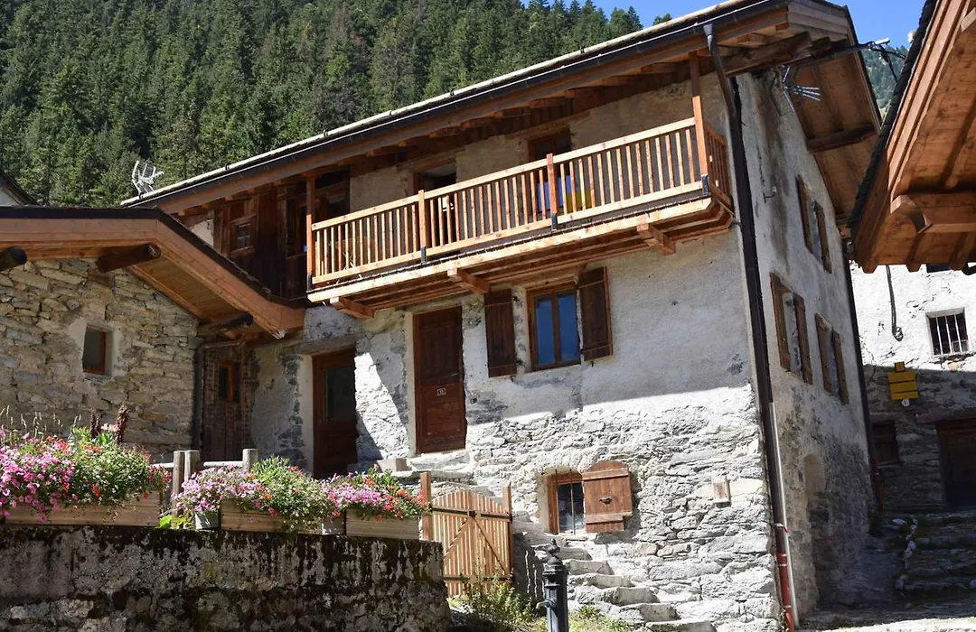Charmante Maison de Village Rénovée - Près de Pralognan-La-Vanoise, 10 Pers, 3 Niveaux, Balcon Sud - FR-1-464-203-1