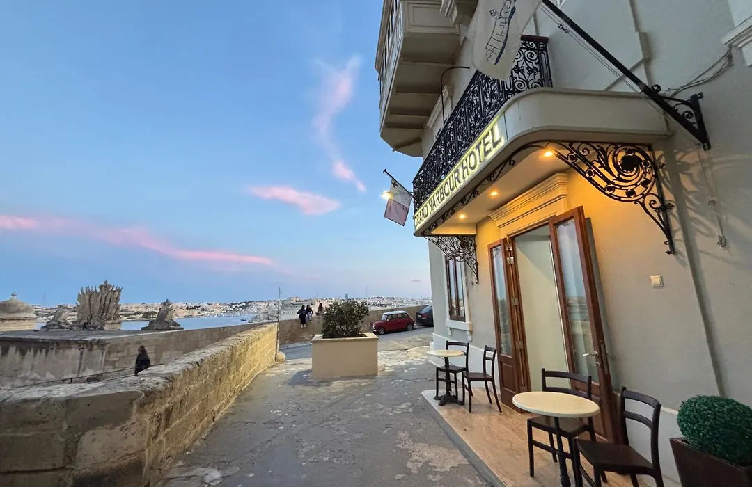 Grand Harbour Hotel-1