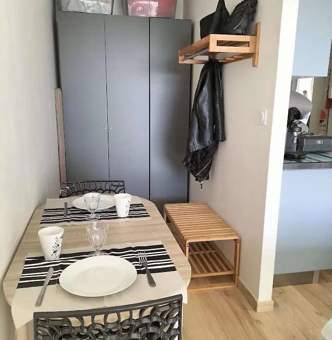 STUDIO à 200 mètres de la plage-1