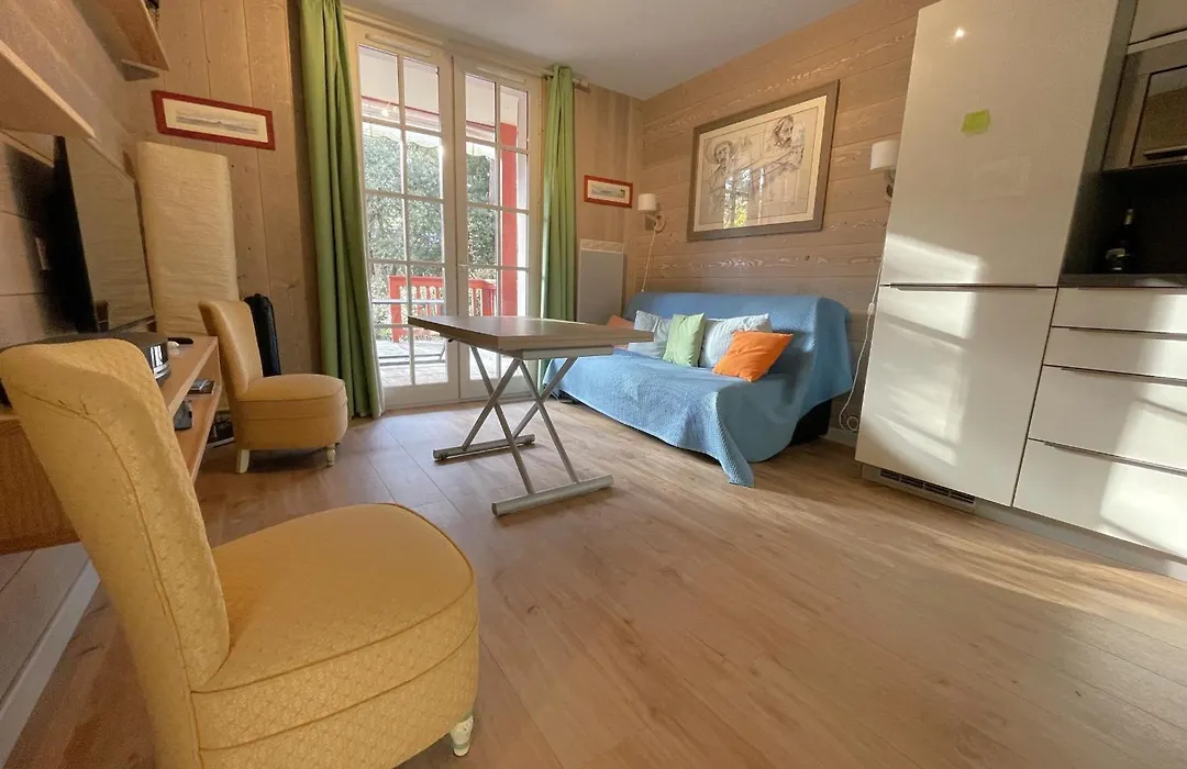 Appartement Pour 4 Pers. Avec Terrasse, Jardin Et Parking - Quartier Des Abatilles, Arcachon - Fr-1-474-58-1