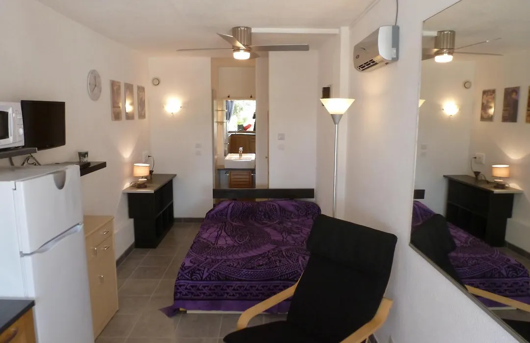Studio Village Naturiste Purple-1