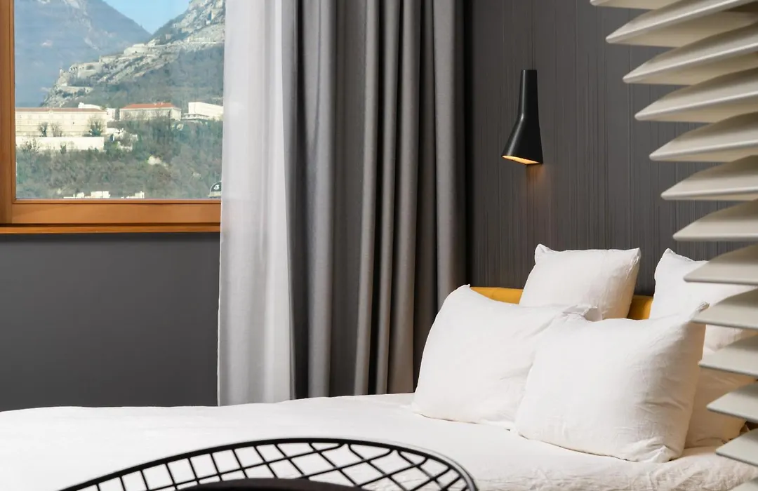 Okko Hotels Grenoble Centre-1