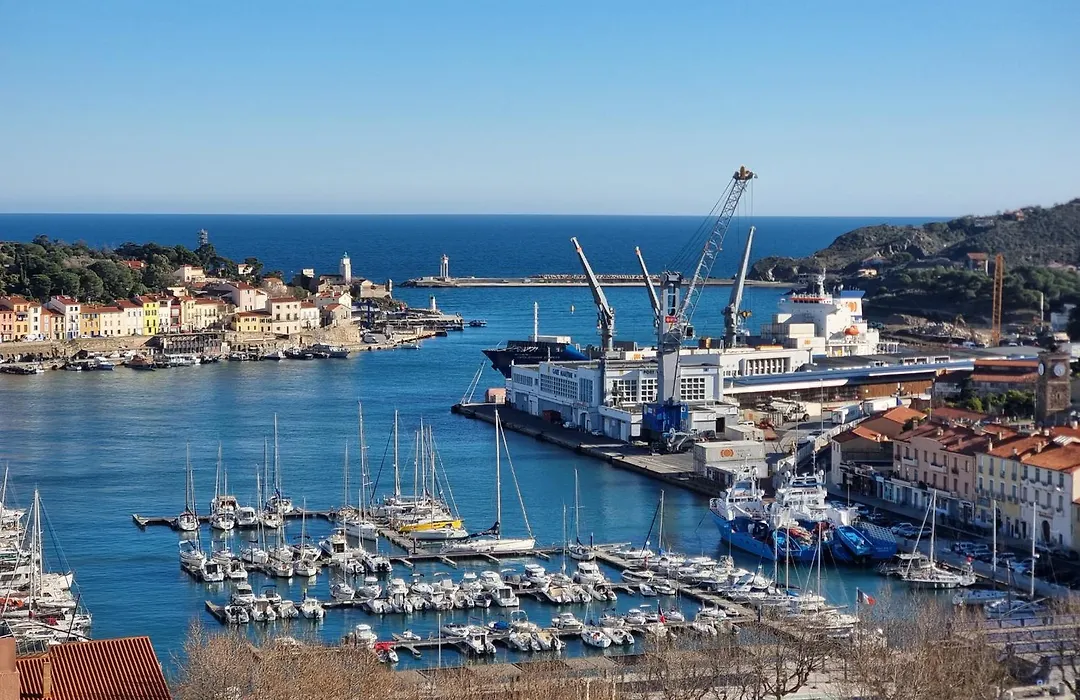 Studio cabine à Port-Vendres avec terrasse et vue sur le port - FR-1-309-256-1