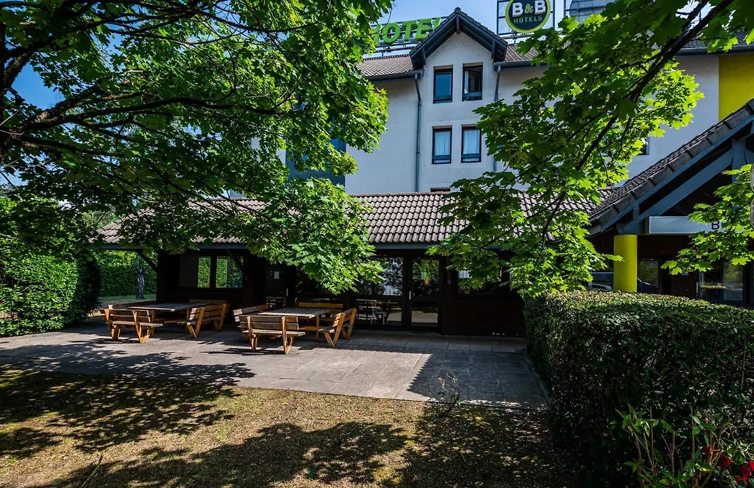 B&B Hotel Chambery La Cassine-1